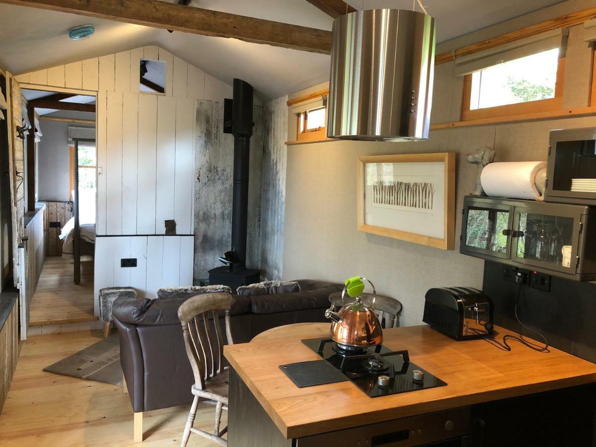 Faraway Follies Villa Llandegla Exteriör bild